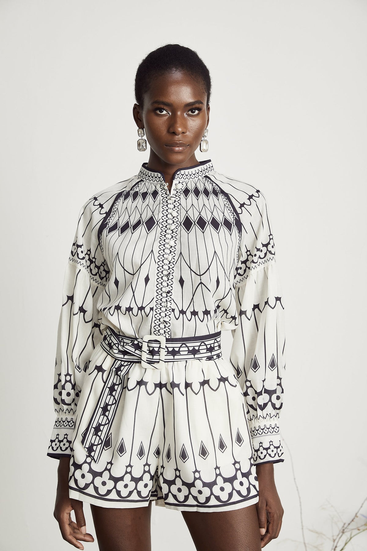 Allie Graphic Print Shirt and Shorts Set — White & Black