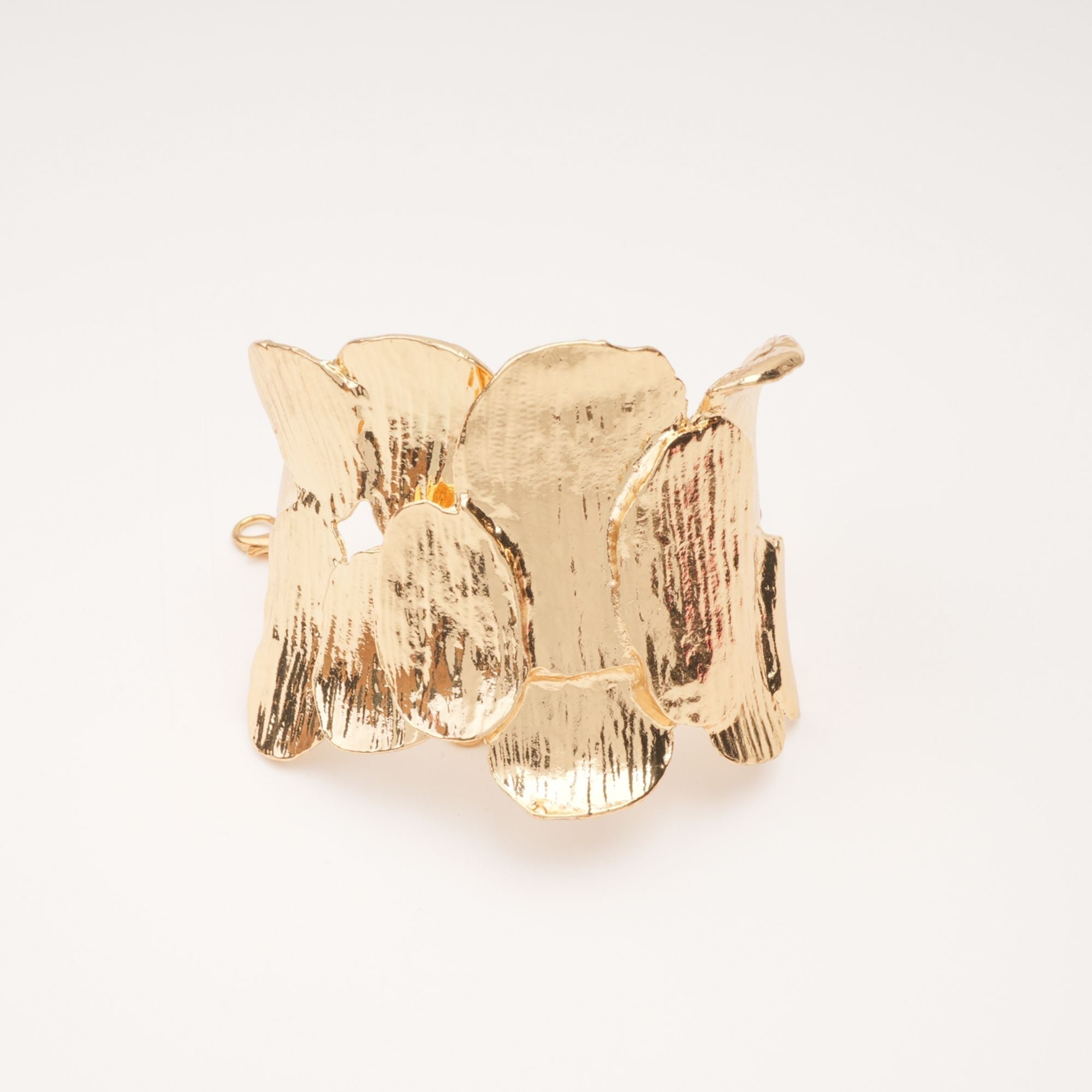 Suzette Faux Petal Bracelet, Cuavan