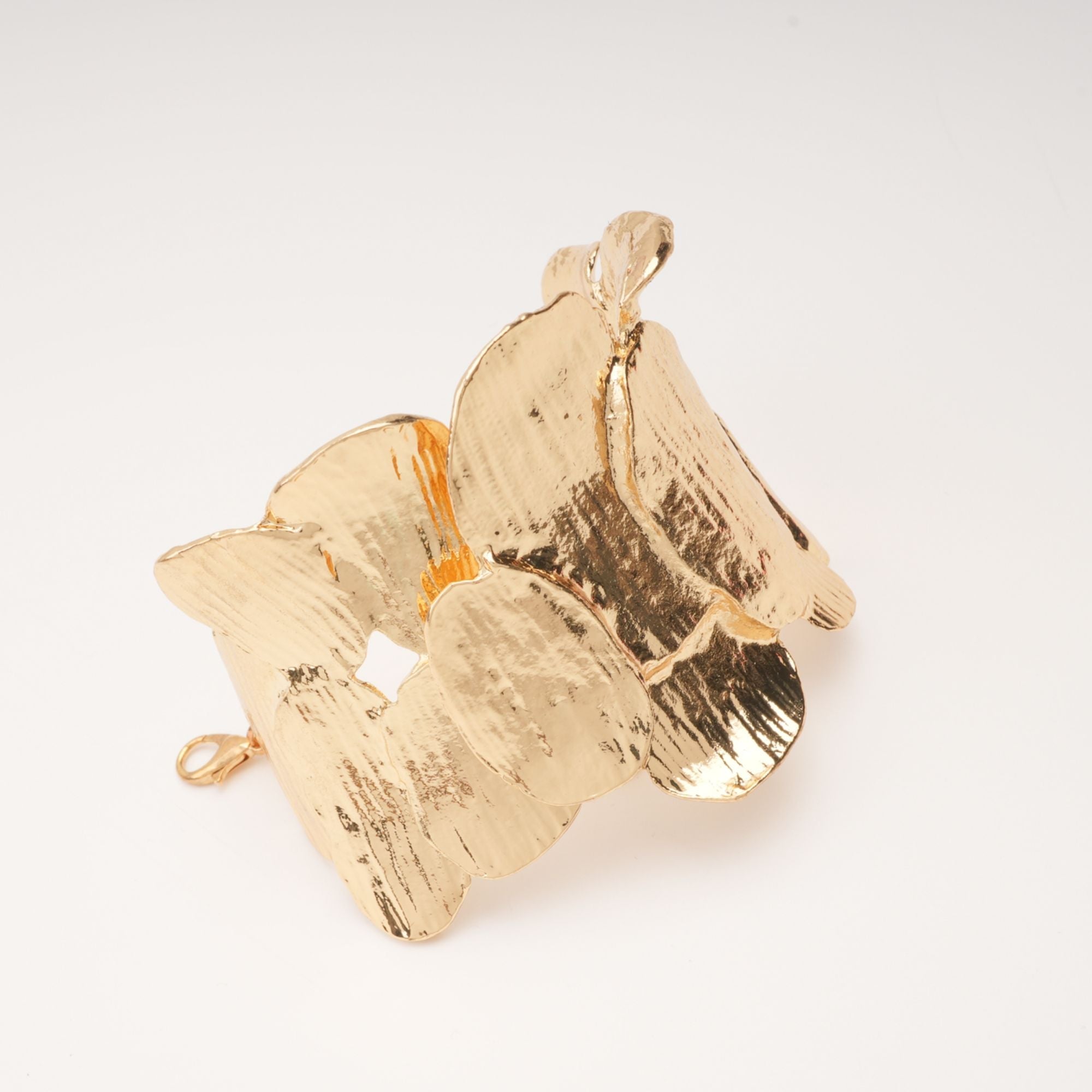 Suzette Faux Petal Bracelet, Cuavan