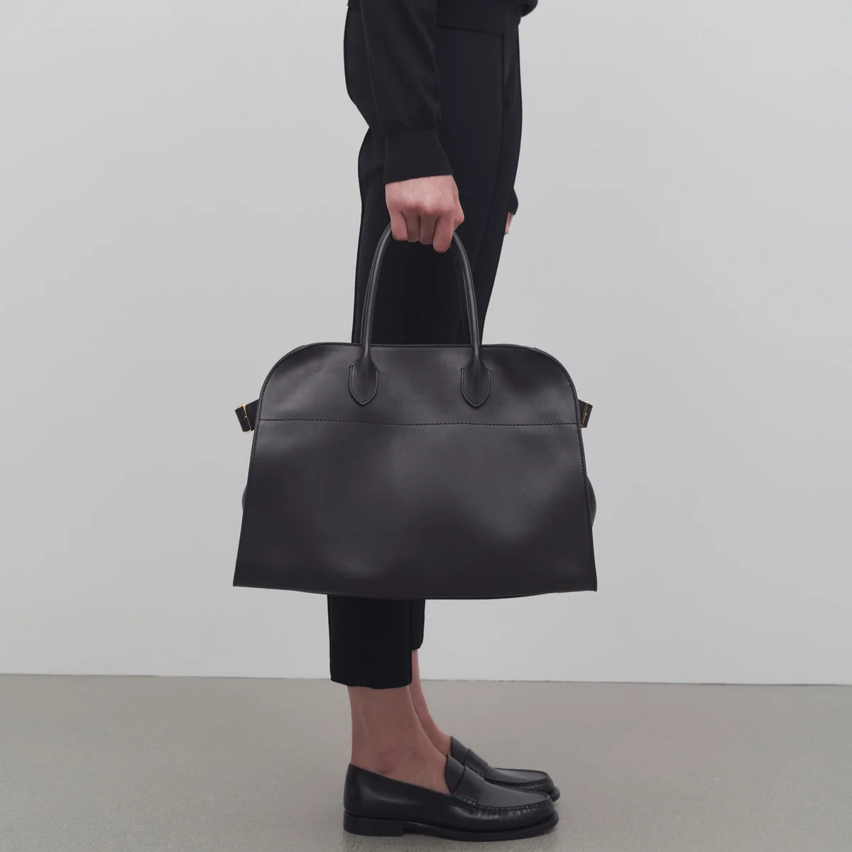 Isla Premium Leather Handbag, Cuavan